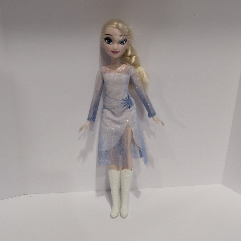 Disney Princess Doll Bundle - Picture 8 of 12